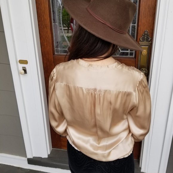 White House Black Market silk 3/4 sleeve tan top S - Picture 3 of 7